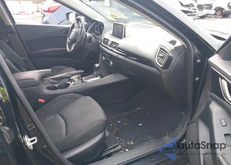 2015 Mazda 3 I Touring z USA, uszkodzony, nr VIN JM1BM1V77F1225771